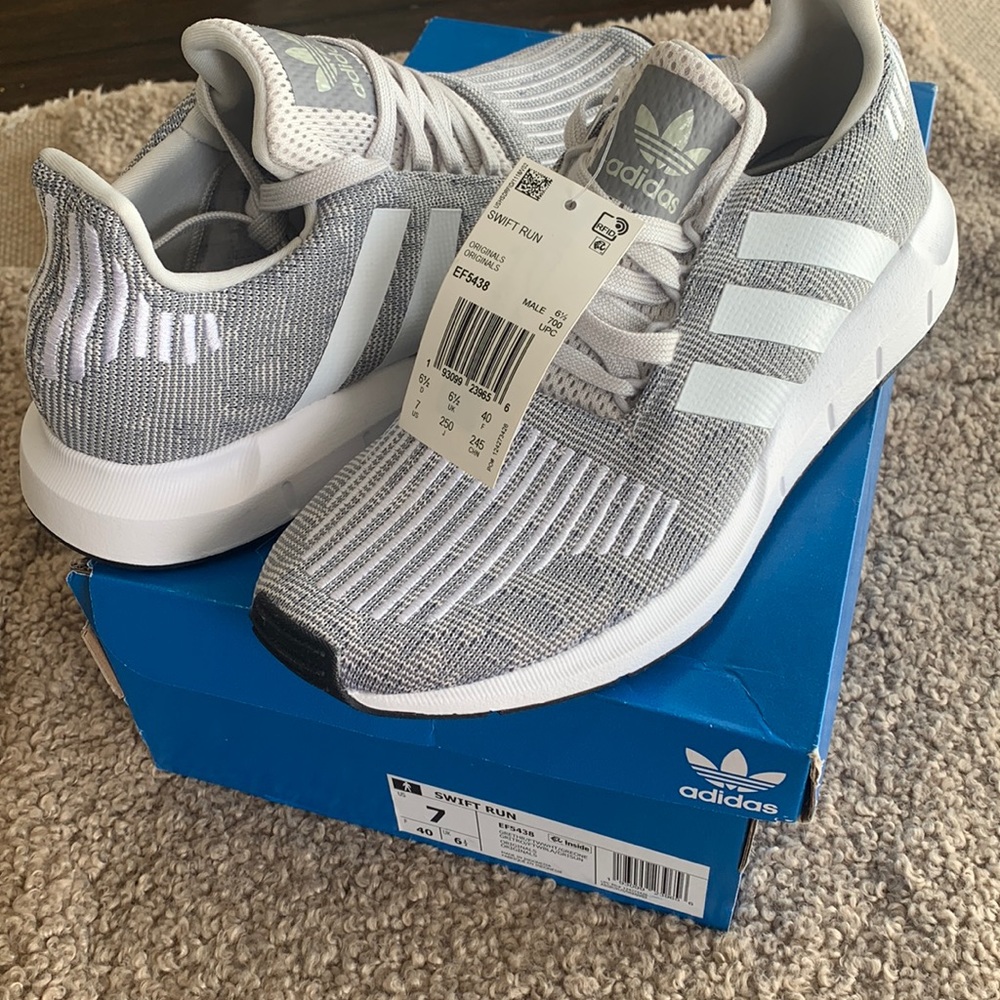 Adidas Swift Run Sneakers NWT size 8 womens or size 7mens , grey/white/grey